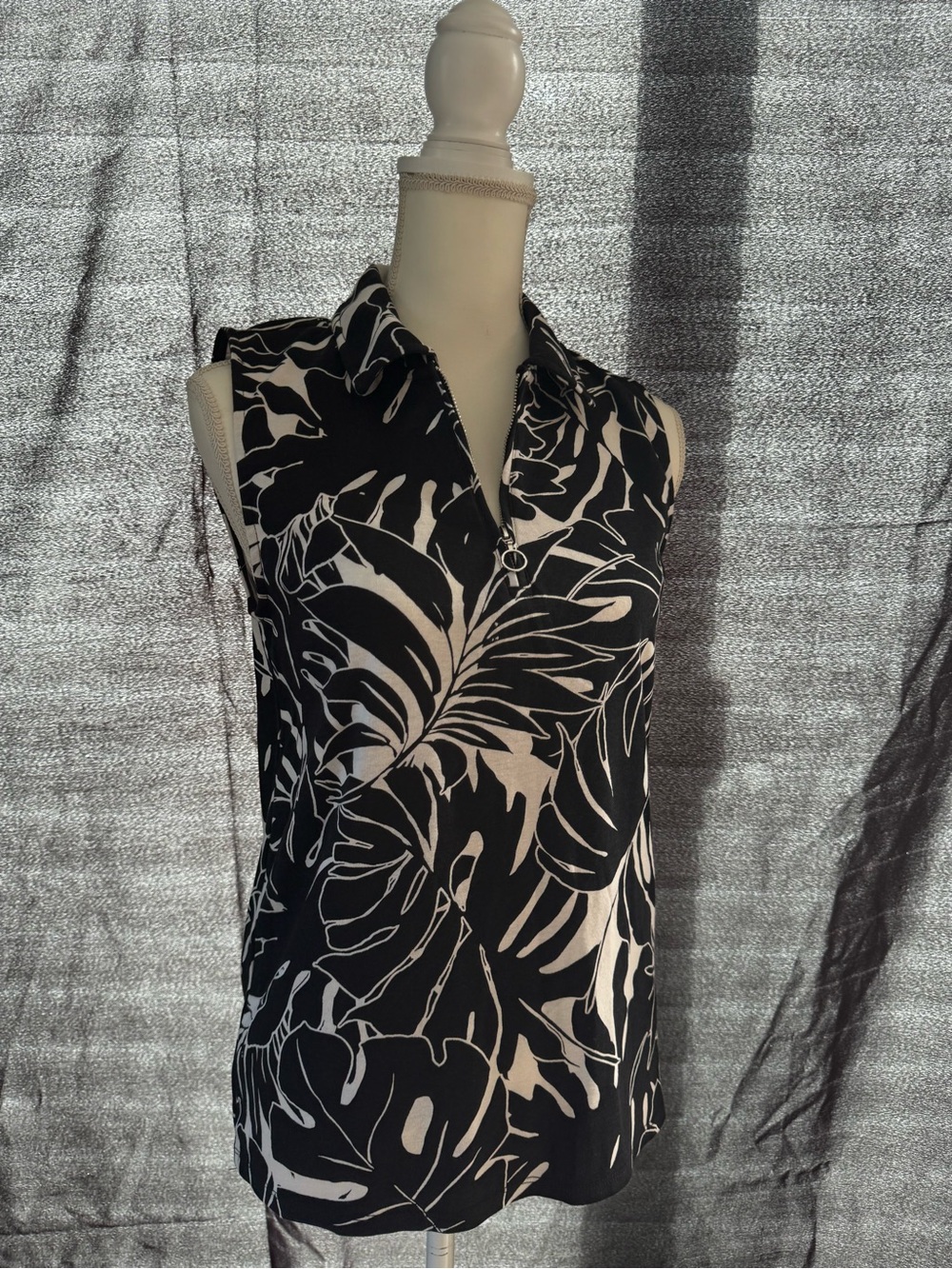 Rafaella Black and White Leaf Print Sleeveless Polo Top